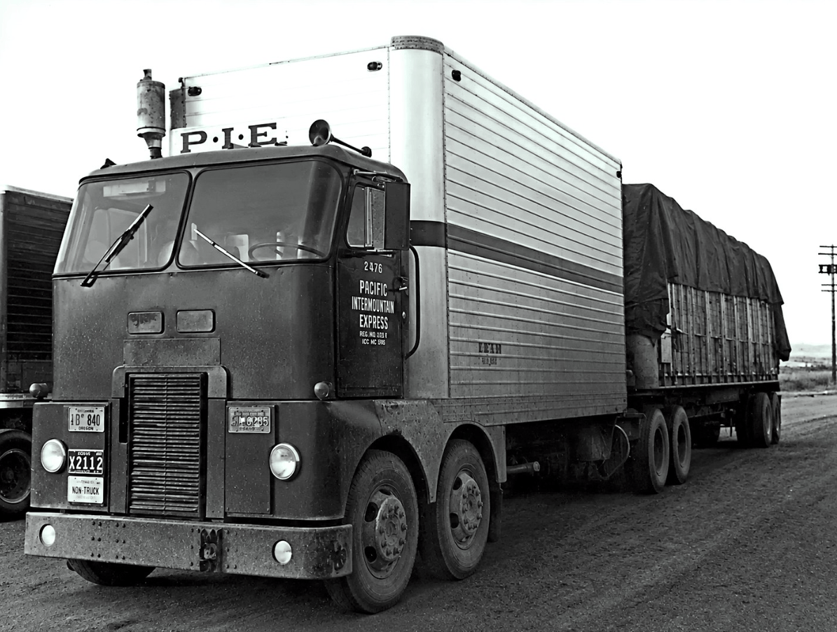 A Gallery Of Rare And Unusual Vintage Cab-Over Trucks 2 a Pete PIE drom
