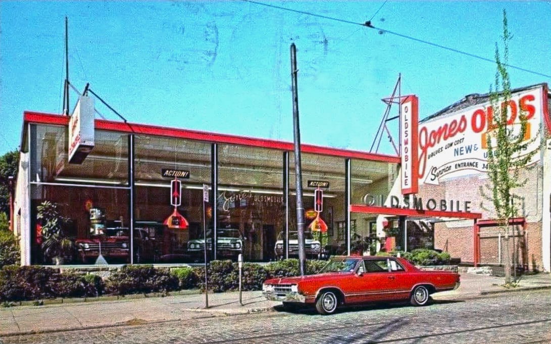 Oldsmobile Dealers In Vintage Postcards--1950s - 1960s 1 124018944 10220674243138318 8265994071453991101 n