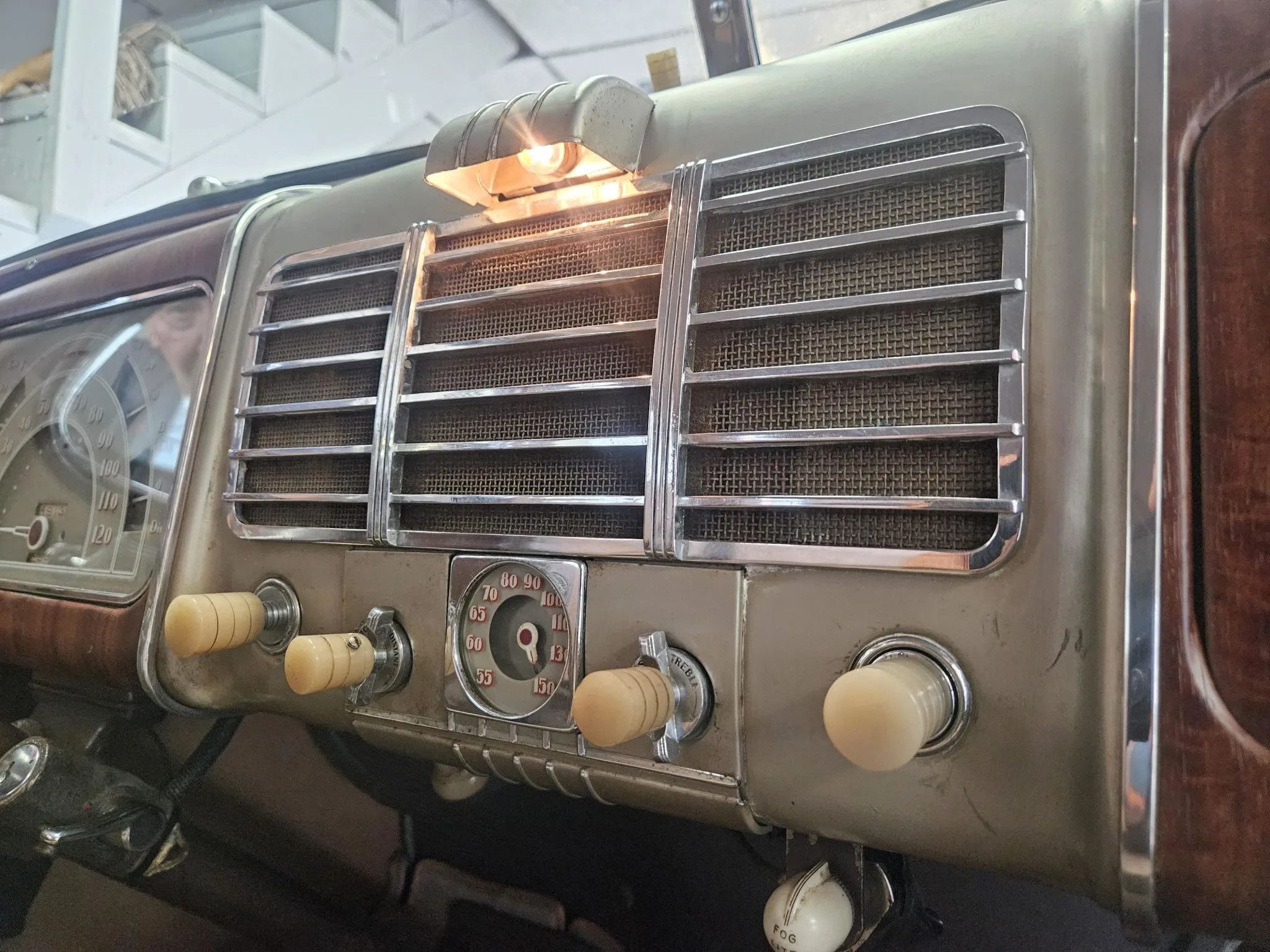 Vintage Article: "Getting Radio On The Road" (And Which Automakers Were Really First To Offer Car Radio?) 34 Radio in a 1937 Buick