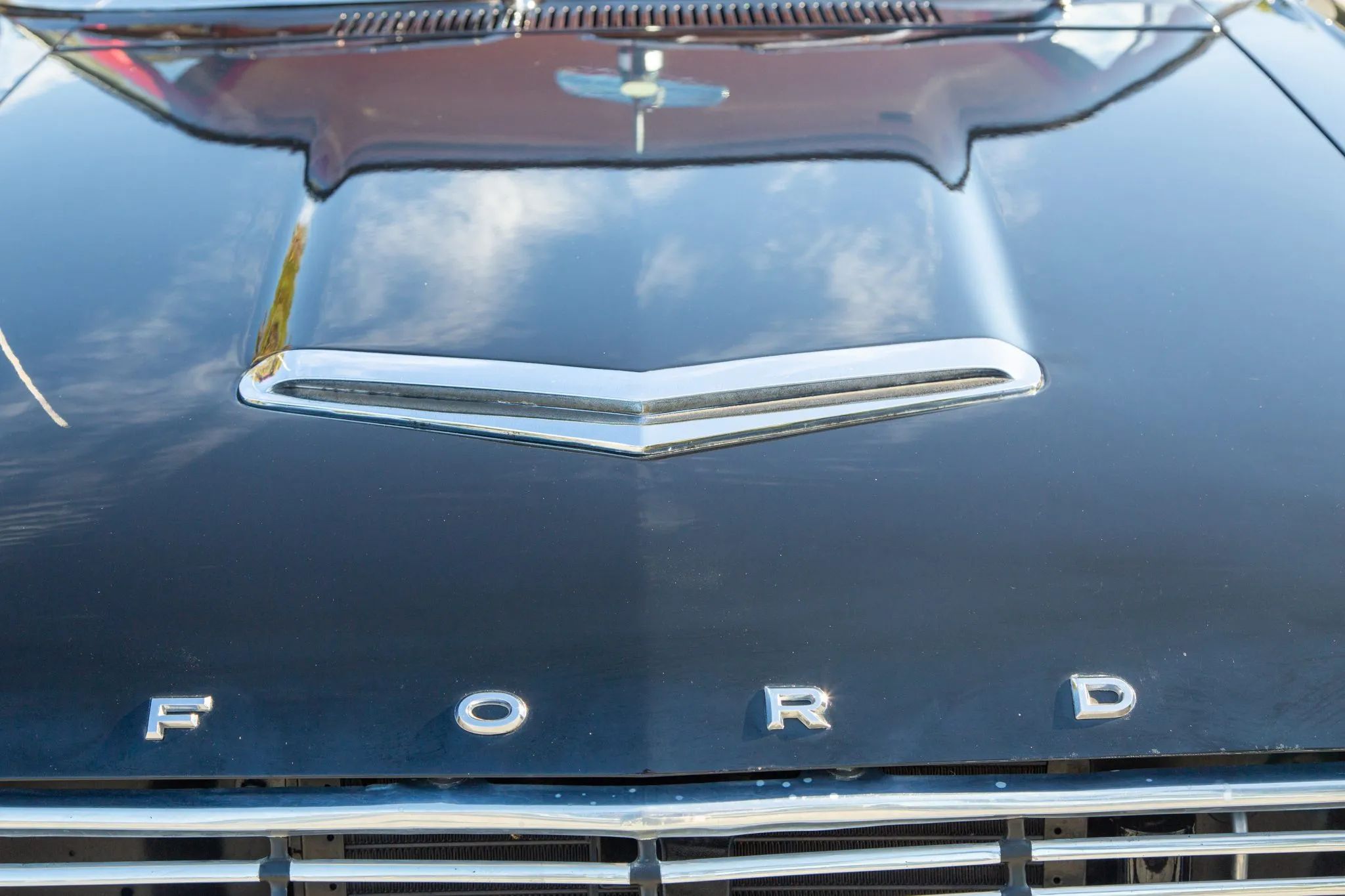 1963 Ford Falcon Squire V-8 Station Wagon: One Of Just 162 Falcon Wagons With The 260 V-8 And Bucket Seats 21 Simulated hood scoop of a 1963 Falcon