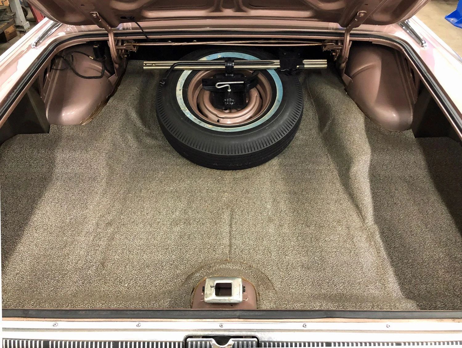 1963 Mercury Monterey S-55 Two-Door Hardtop: One-Year-Only Bucket-Seat Breezeway 24 Trunk of a 1963 Mercury