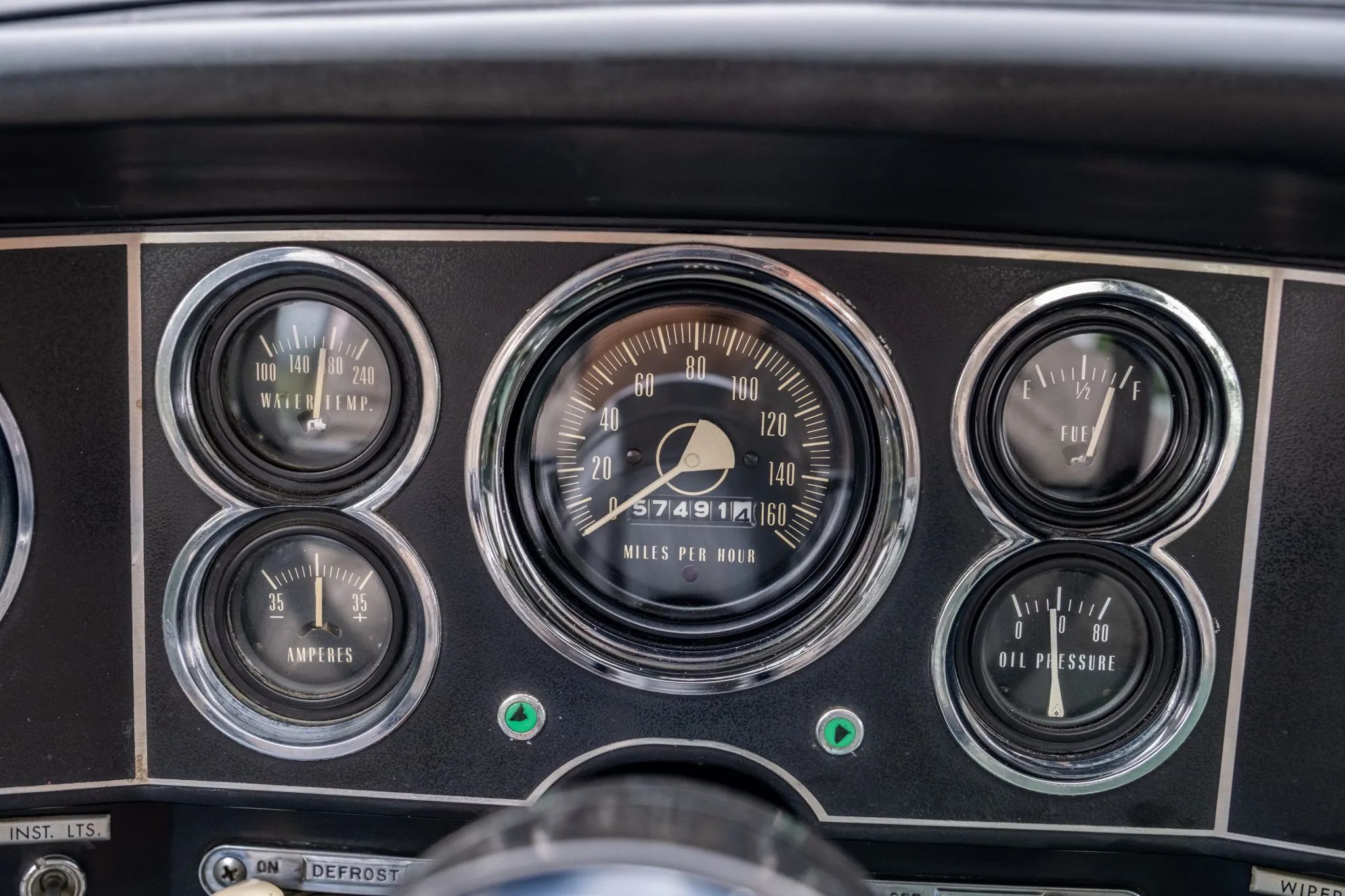 1964 Studebaker GT Hawk: One Of Only 70 Final-Year Hawks With The R2 Supercharged Engine 14 Instrument panel of a 1964 Studebaker Hawk