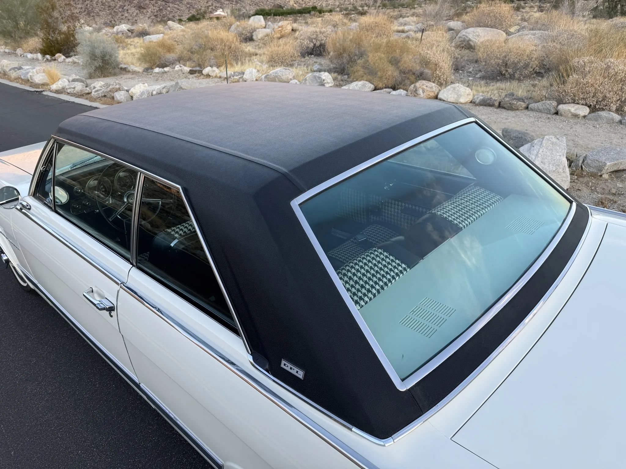1966 AMC Ambassador DPL Hardtop: American's Dressed-Up Intermediate, Masquerading As A Full-Size Car 14 Vinyl roof of a 1966 AMC Ambassador two-door hardtop, seen from the left rear