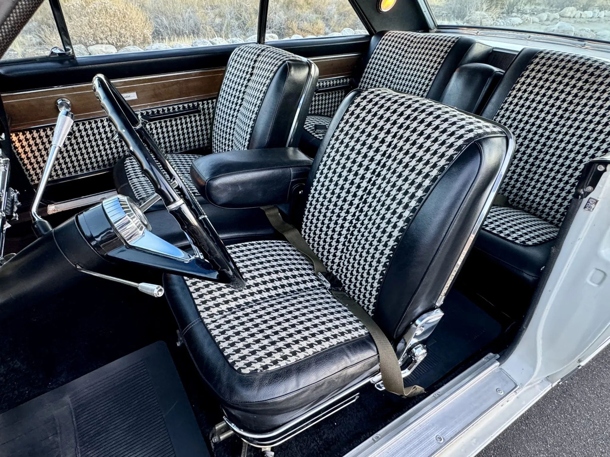 1966 AMC Ambassador DPL Hardtop: American's Dressed-Up Intermediate, Masquerading As A Full-Size Car 9 Seats of a 1966 AMC Ambassador two-door hardtop with bucket seats, seen from the driver's door