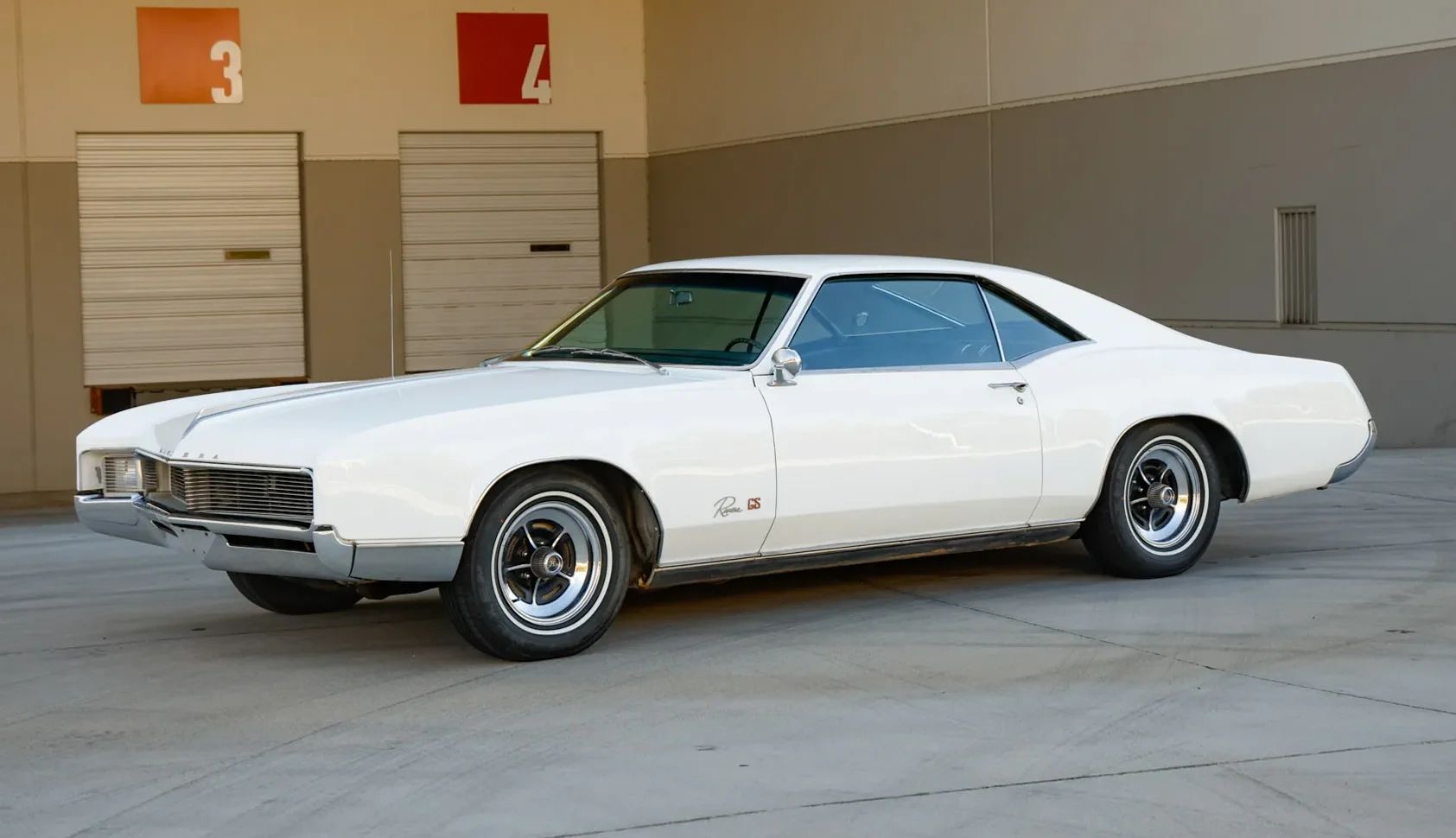 1970 Buick Riviera GS: This Unloved Riviera Was Inspired By A Spectacular Prewar Classic 10 Left front 3q view of a 1966 Buick Riviera