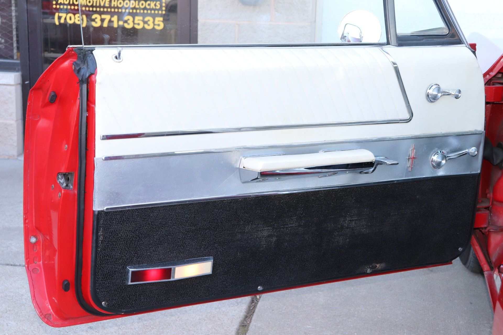 1966 Oldsmobile Starfire: The Last Full-Size Starfire, Lost In the Shadow Of The Toronado 19 Driver's door trim in a 1966 Oldsmobile two-door hardtop