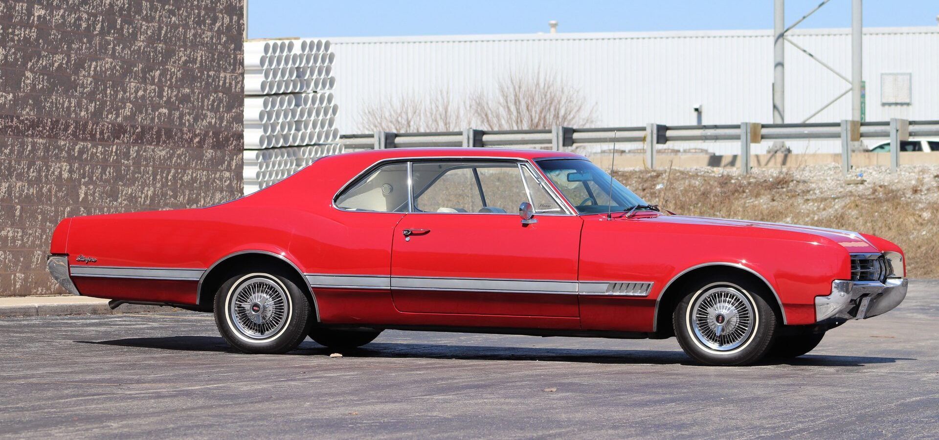 1966 Oldsmobile Starfire: The Last Full-Size Starfire, Lost In the Shadow Of The Toronado 22 Right front 3q view of a 1966 Oldsmobile two-door hardtop
