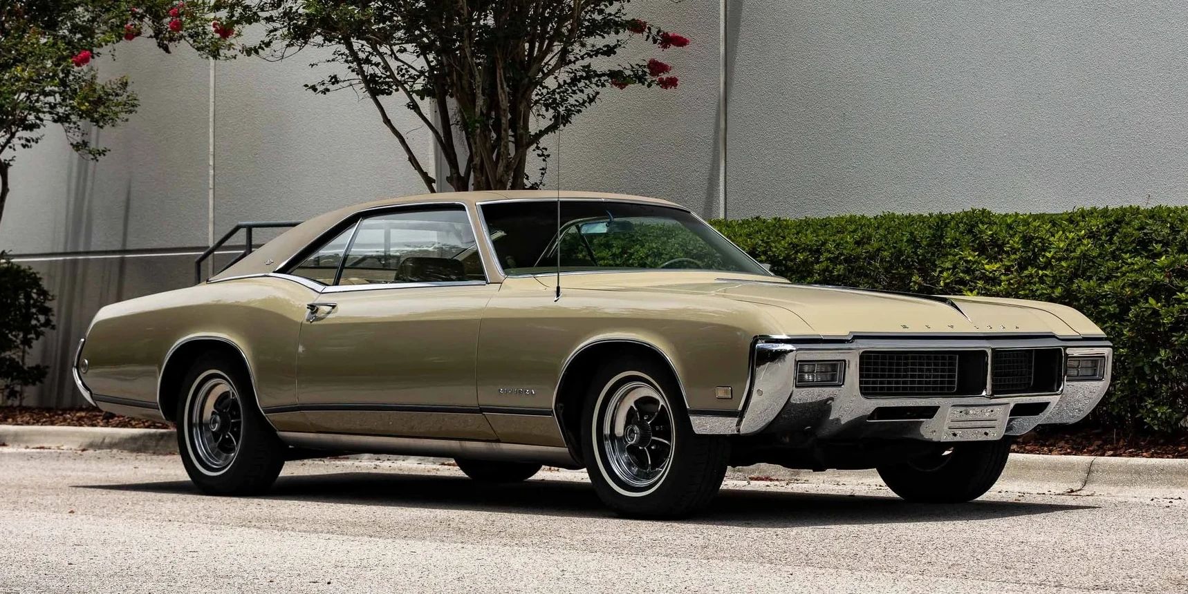 1970 Buick Riviera GS: This Unloved Riviera Was Inspired By A Spectacular Prewar Classic 11 Right front 3q view of a 1968 Riviera