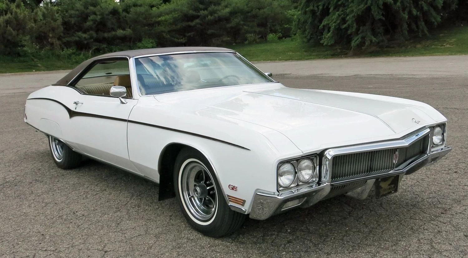 1970 Buick Riviera GS: This Unloved Riviera Was Inspired By A Spectacular Prewar Classic 15 Right front 3q view of a 1970 Riviera