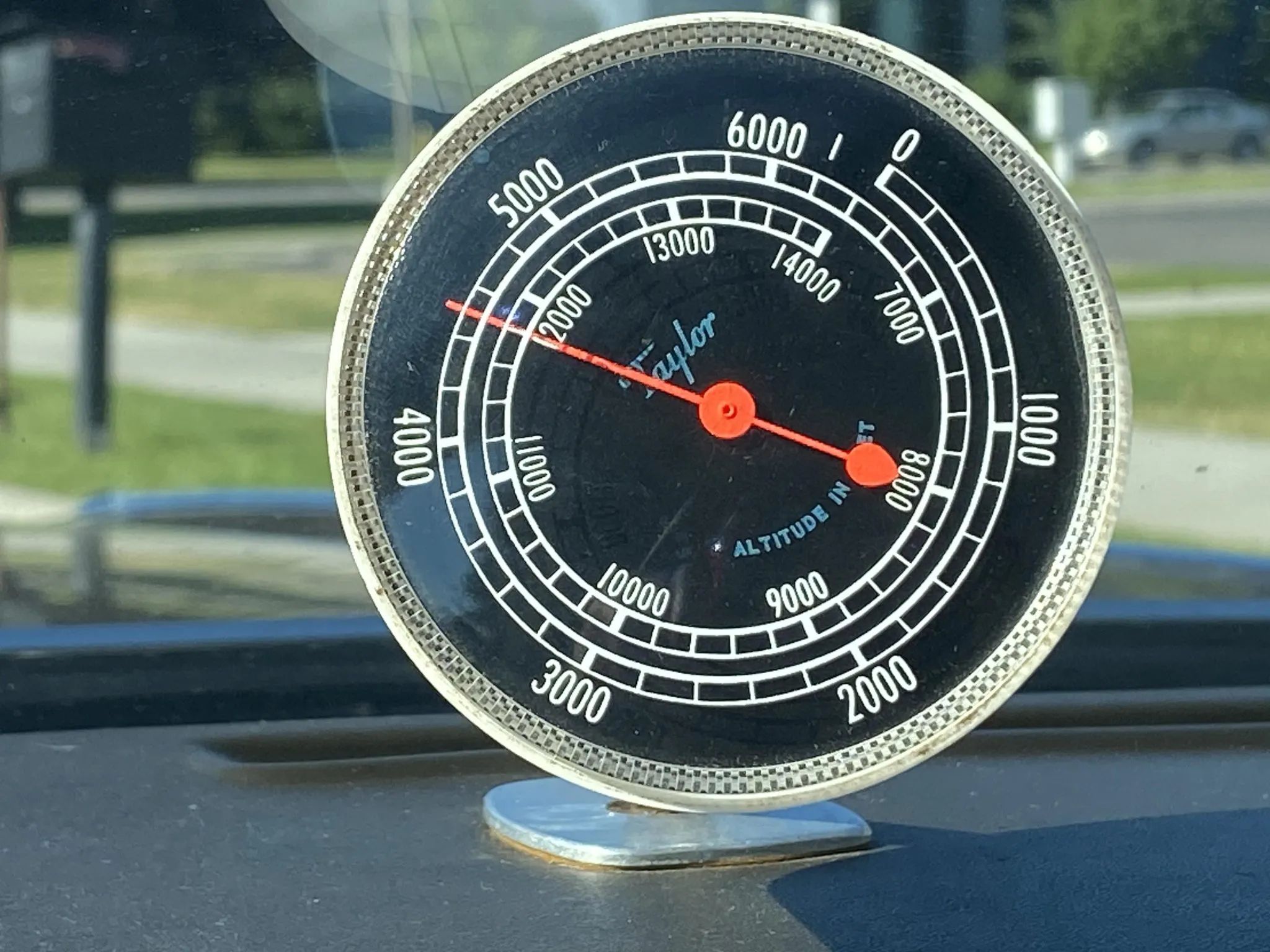 1972 Oldsmobile Ninety-Eight Luxury Sedan: A Full-Size Luxury Bargain From Big Sky Country 17 Tyler altimeter on the dashboard of a car