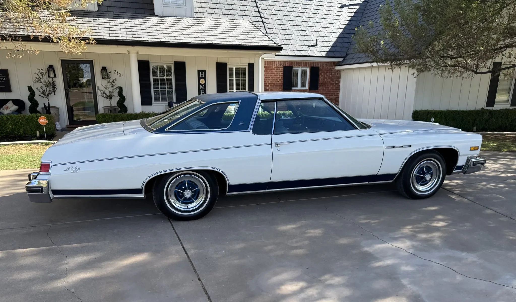 Vintage Review: 1976 Buick Riviera – "Once Big, Flashy, Fast And Unique, It Is Now Simply Big" 5 Right side view of a 1976 Buick two-door hardtop