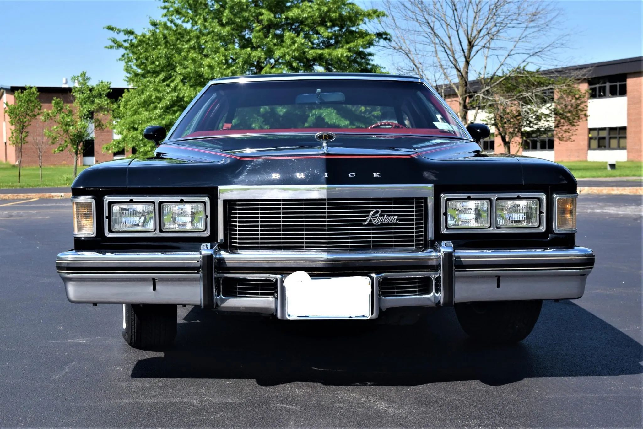 Vintage Review: 1976 Buick Riviera – "Once Big, Flashy, Fast And Unique, It Is Now Simply Big" 24 Head-on view of a 1976 Riviera