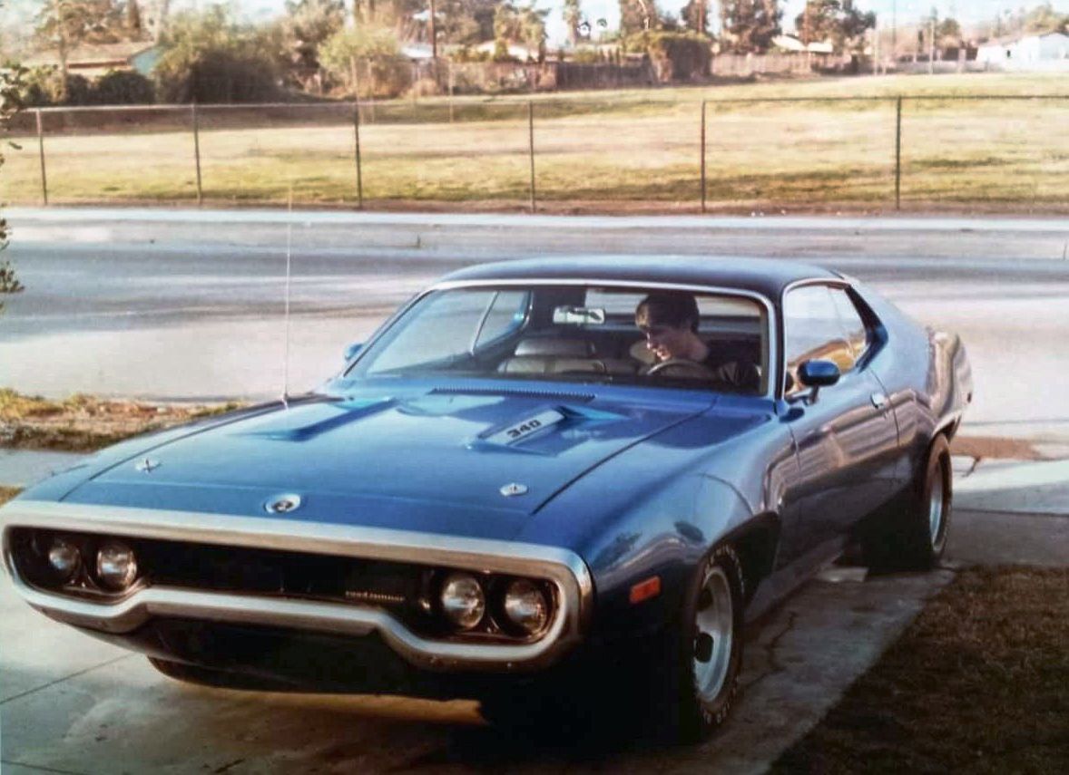When Chargers, Road Runners and Challengers Roamed The Streets: Vintage Photos 1960s-1970s 8 32357790eh