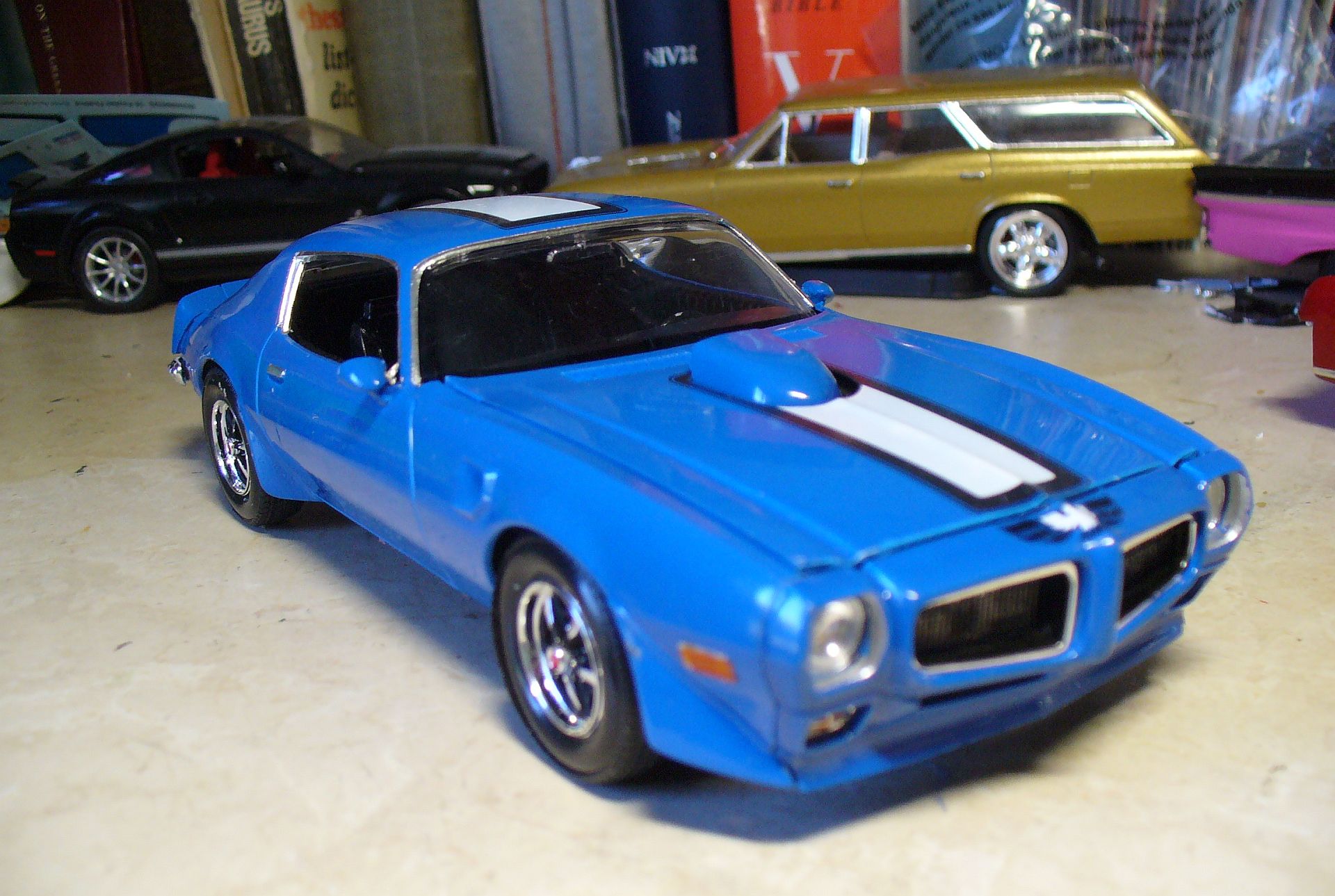 Stripes, Scoops, and Cartoon Dust Trails: 1970 Muscle Cars in Scale 15 70TABlue3