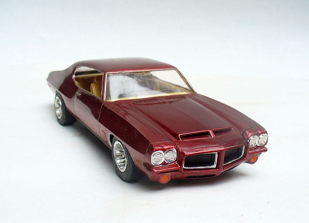 The GTO and Its Kin: Pontiac Intermediates in Scale Models 17 72GTORed4