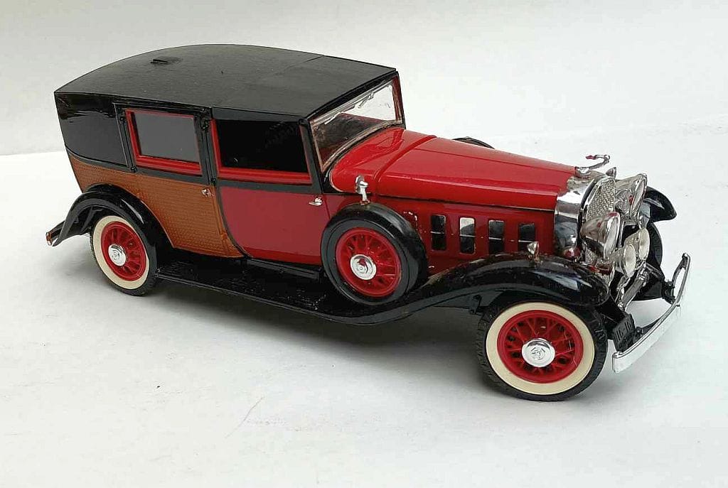 My Favorite Model Car Kits: Ten Pre-’48 Classics 32 Cad V16 1