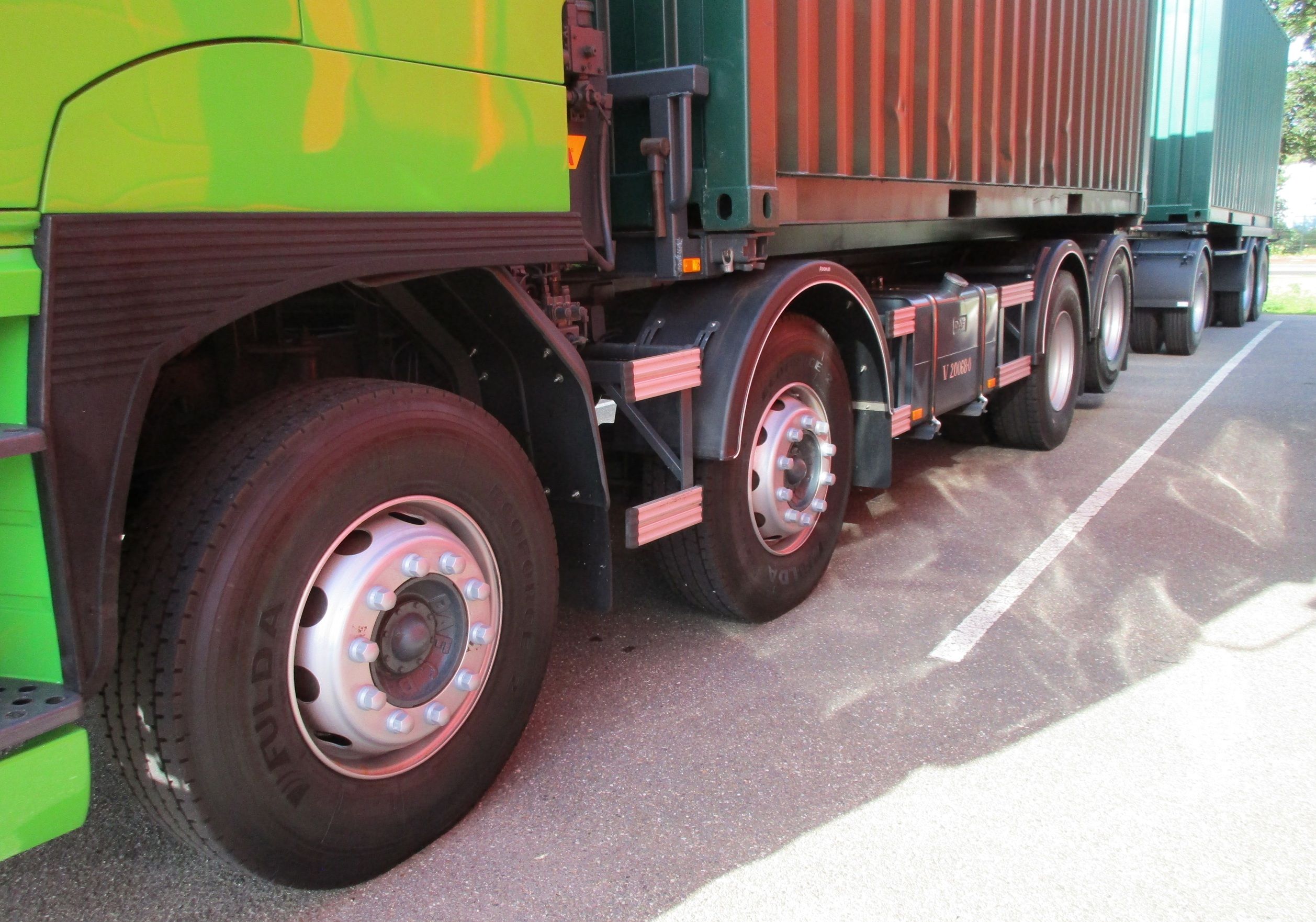 A Classic Shipping Container Combination - DAF in Full 3 Hart voor DAF dagen 2026 - DAF 3600 ATi Space Cab 8x2 truck with a DAF trailer, owned by Jelle Cattoor - 3
