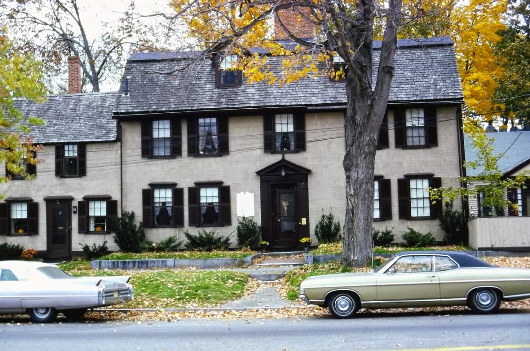 The Cars That Lived In Our Neighborhoods In The 1950s - 1970s 12 Screenshot 20260426 034720 e1792992705935