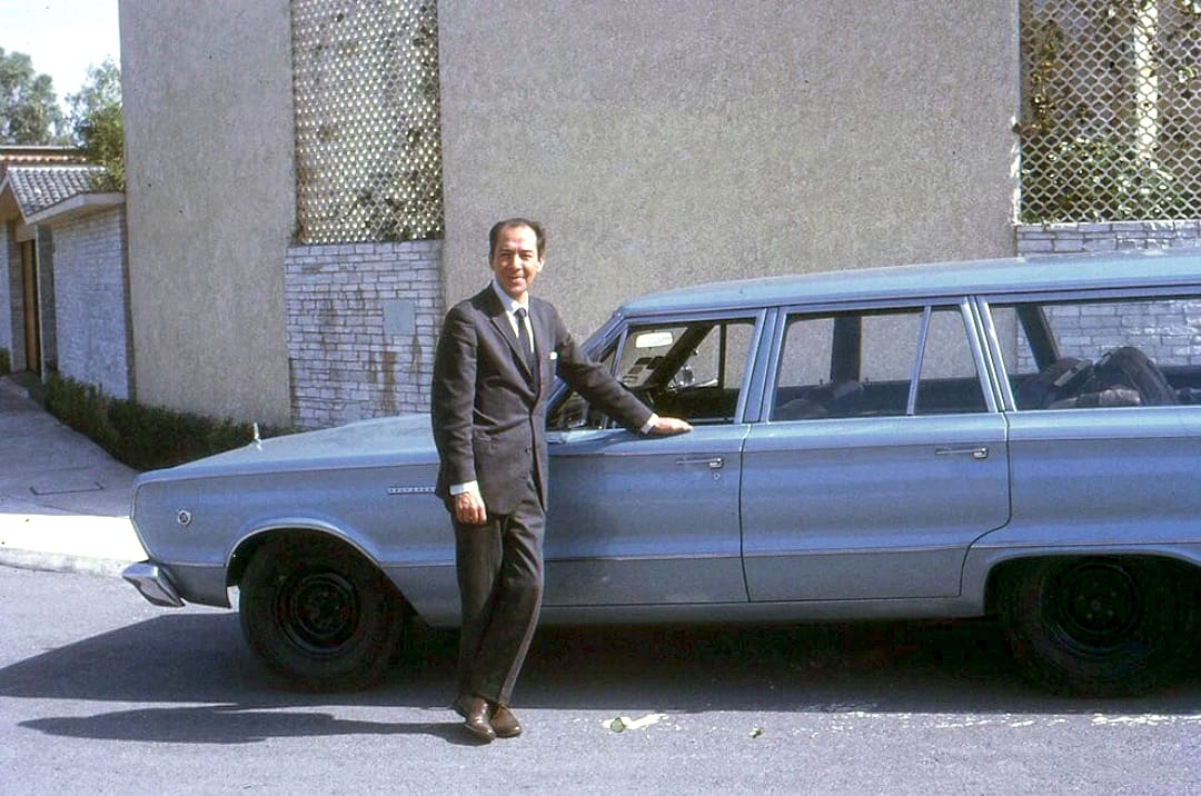 The Cars We Loved, and the People Who Drove Them: Vintage Photos 1960s–’70s 7 Screenshot 20260914 013350