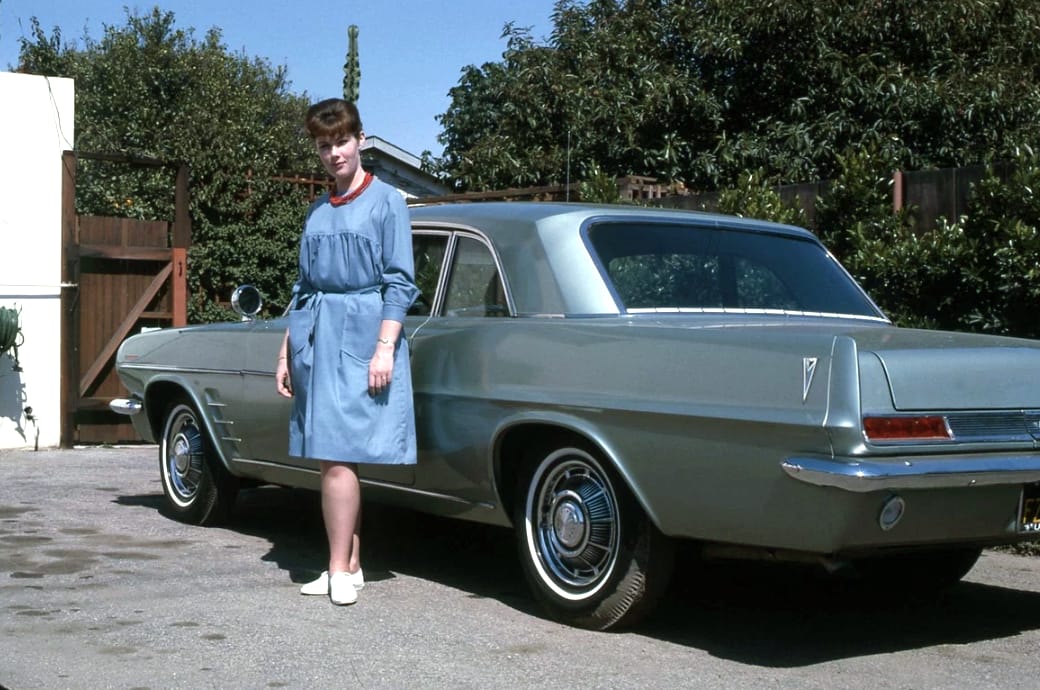 The Cars We Loved, and the People Who Drove Them: Vintage Photos 1960s–’70s 2 Screenshot 20260922 032522
