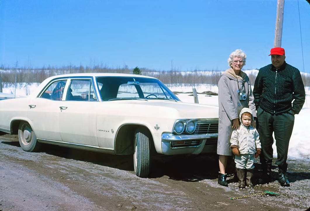 The Cars We Loved, and the People Who Drove Them: Vintage Photos 1960s–’70s 8 Screenshot 20261004 180621