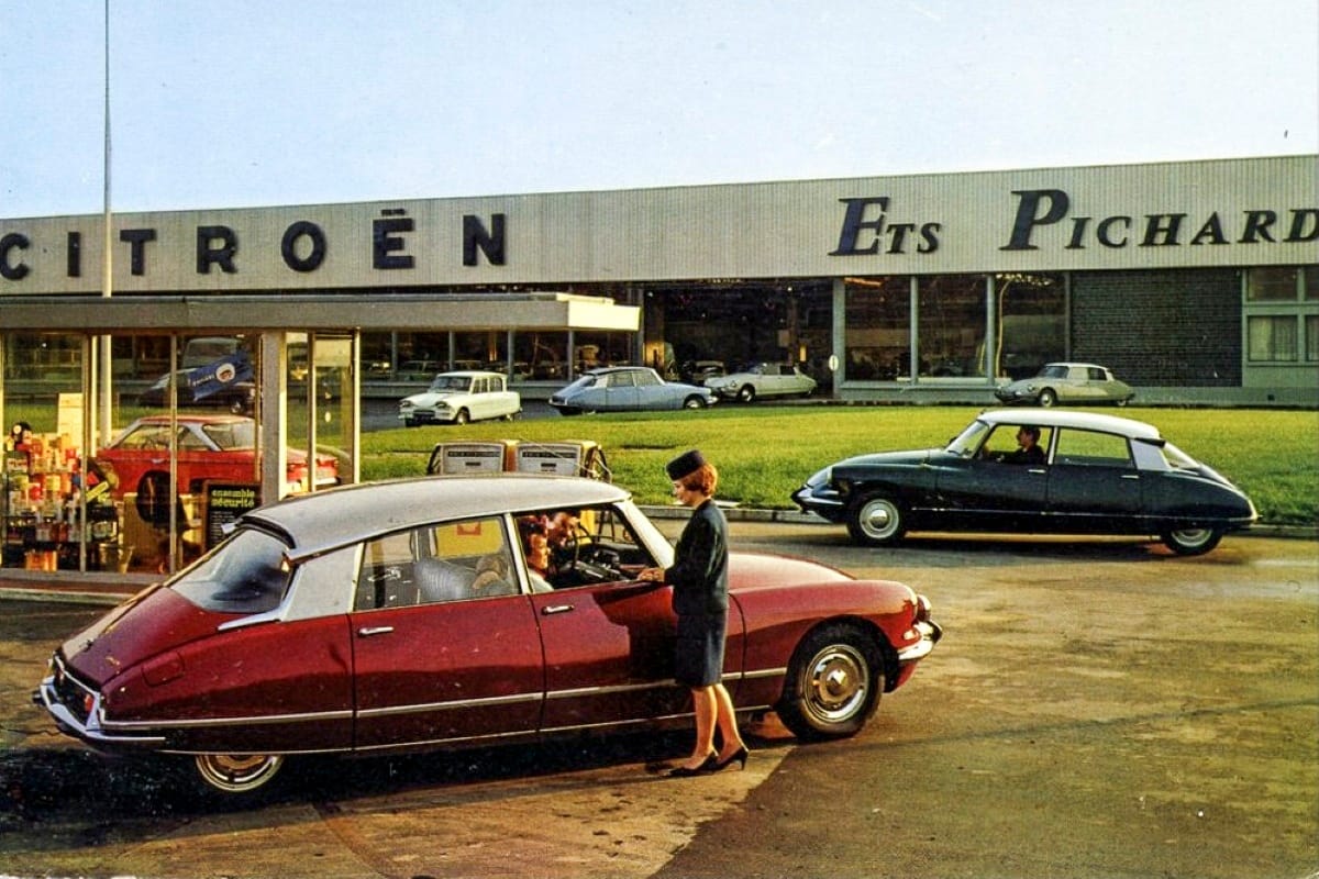 1966 Citroën ID 19 – The Stripper Goddess 17 citroen pub 1967