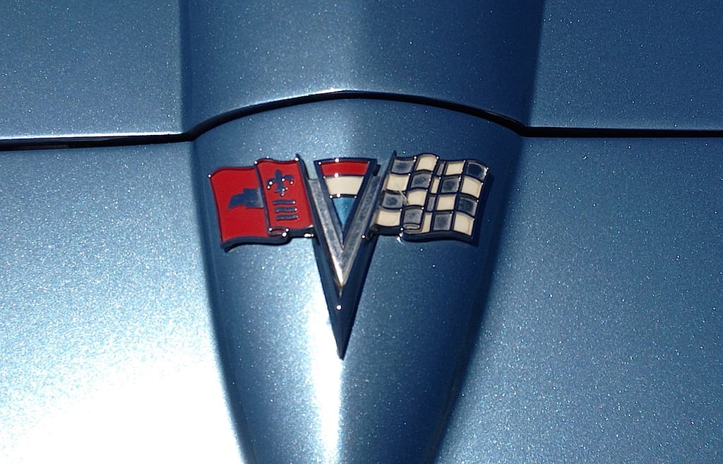 65vetteconv nosebadge