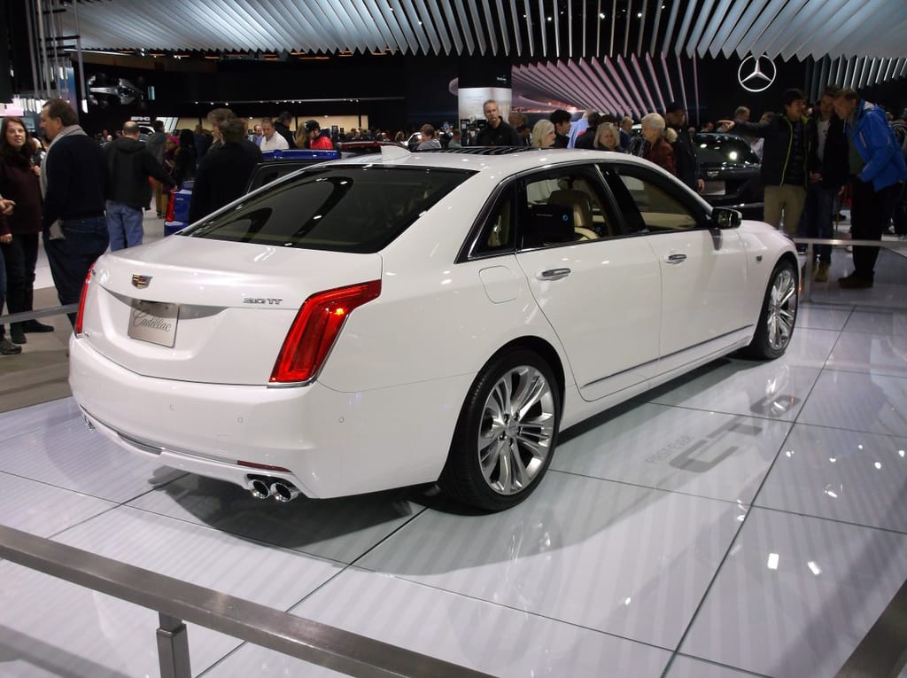 Car Show Comparison and QOTD: 2017 Lincoln Continental and 2016 Cadillac CT6--Nothing New under the Sun? 5 014