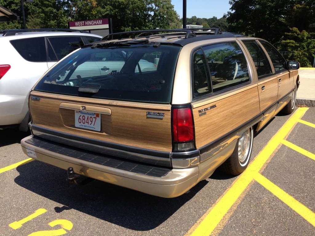 Curbside Classic: 1996 Buick Roadmaster Collector's Edition - "B" There 'Til The End 6 IMG_2319