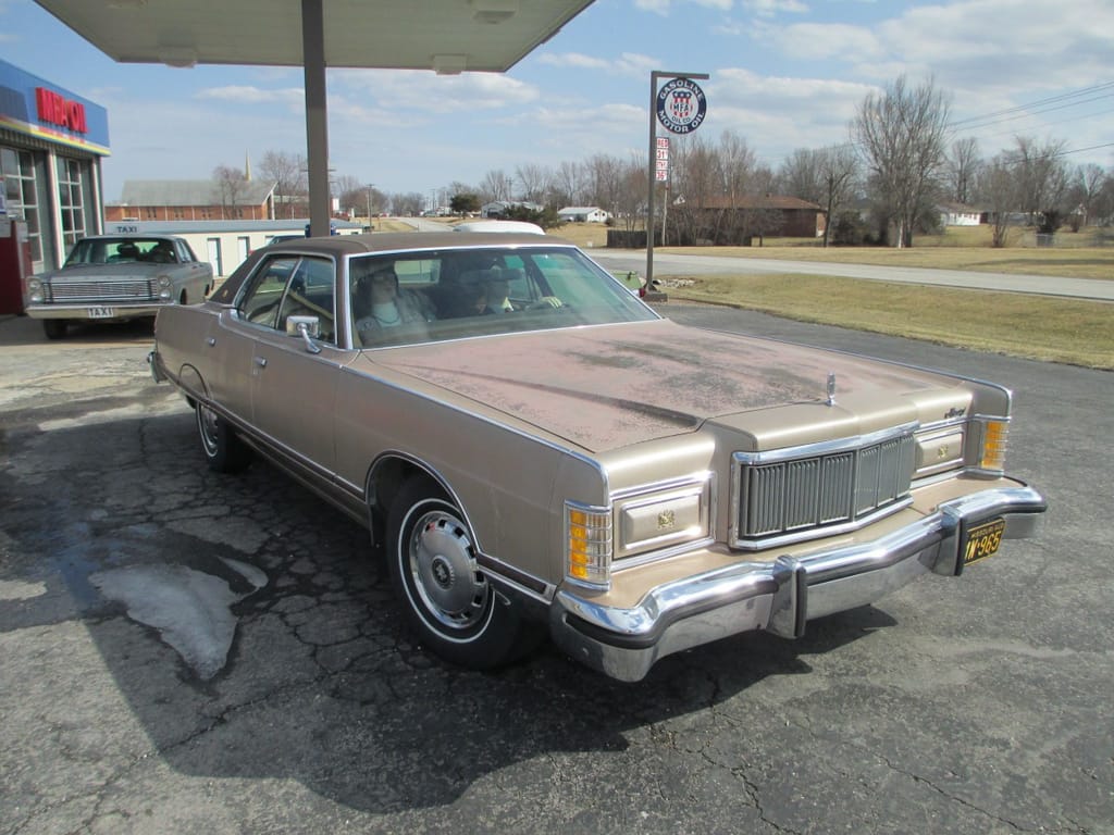 Road Trip Classics: A Surreal Stop for Fuel 7 IMG_1813