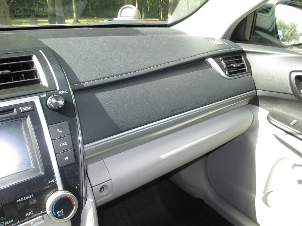 Curbside Rental Service: 2013 Toyota Camry LE - Rebel Without a Clause 7 IMG_3317