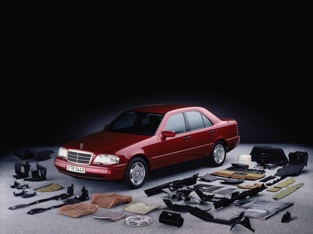 Curbside Classic: Mercedes W210 - Mercedes' Deadly Sin #2: Hubris 3 Mmmmm...Glorious underengineering and adequate quality!