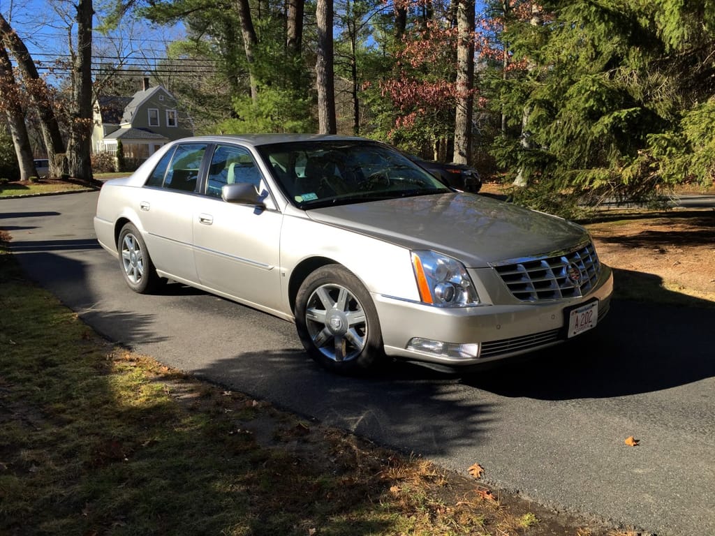 Future Curbside Classic: 2006-11 Cadillac DTS - A Letter to GM 1 DTS-a