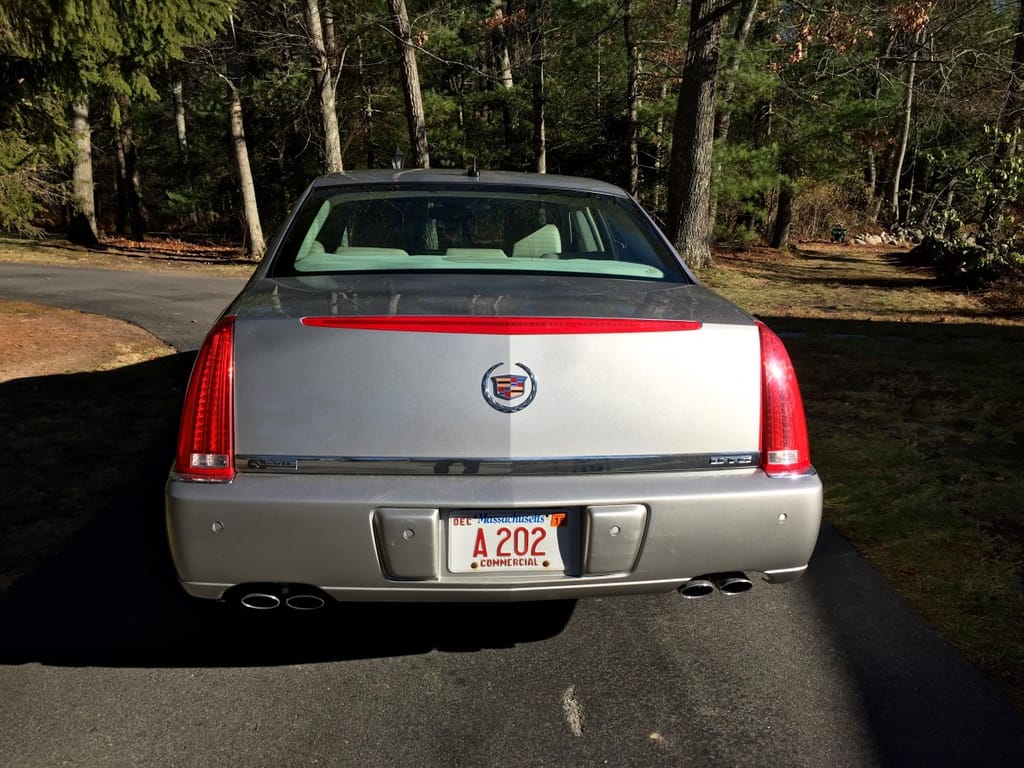 Future Curbside Classic: 2006-11 Cadillac DTS - A Letter to GM 9 DTS f