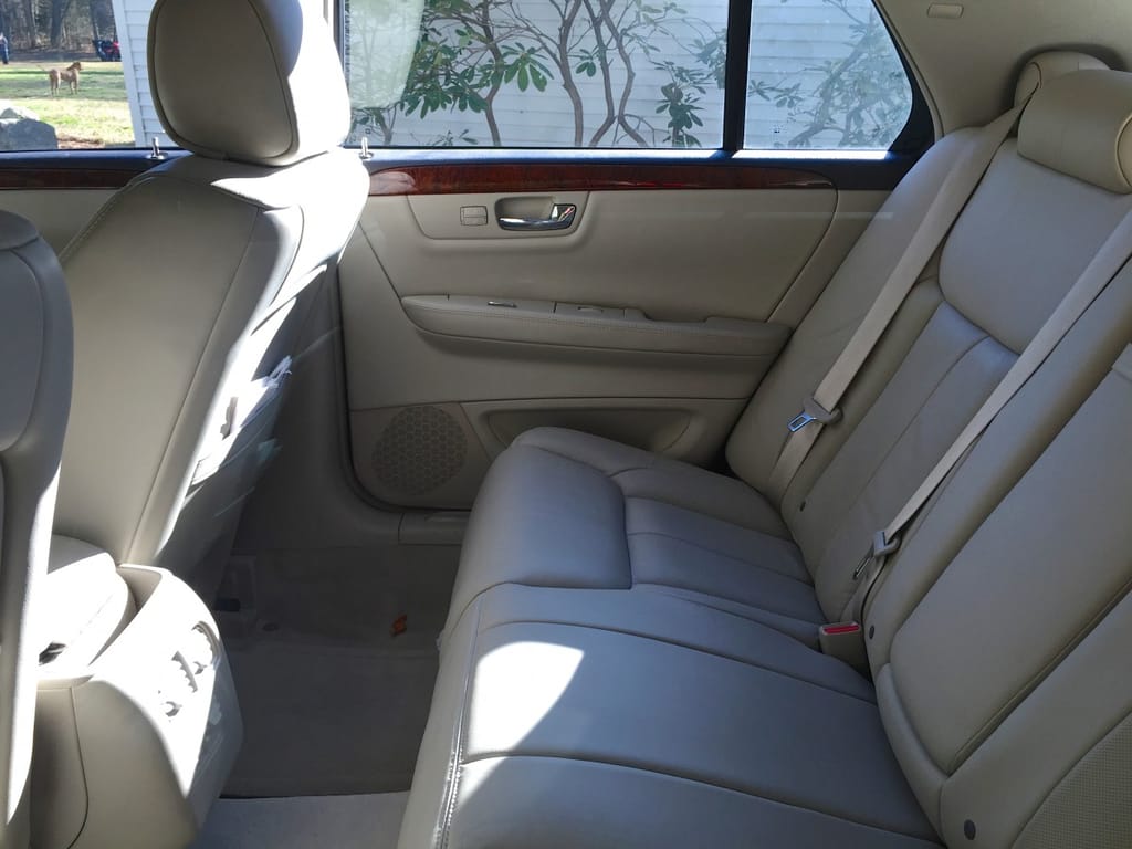 Future Curbside Classic: 2006-11 Cadillac DTS - A Letter to GM 10 DTS g