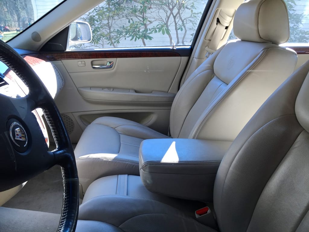Future Curbside Classic: 2006-11 Cadillac DTS - A Letter to GM 11 DTS h