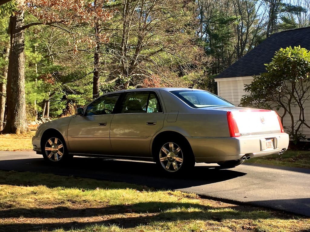 Future Curbside Classic: 2006-11 Cadillac DTS - A Letter to GM 12 DTS i