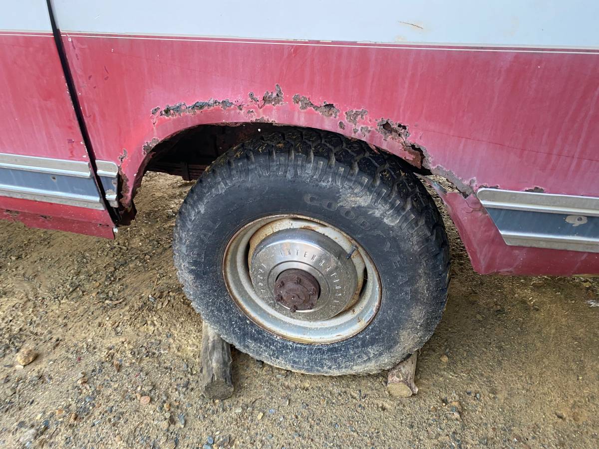 CC For Sale: 1970 International Travelall 4x4 4WD Springfield Ambulance - $3,250 - "Sold As Is, A (Rusty) Project, Not Running" 3 00s0s 1wMNtlfX8RI 0CI0t2 1200x900