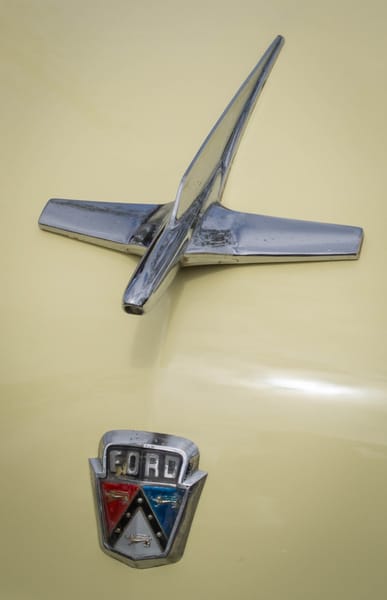 Ford Victoria 02