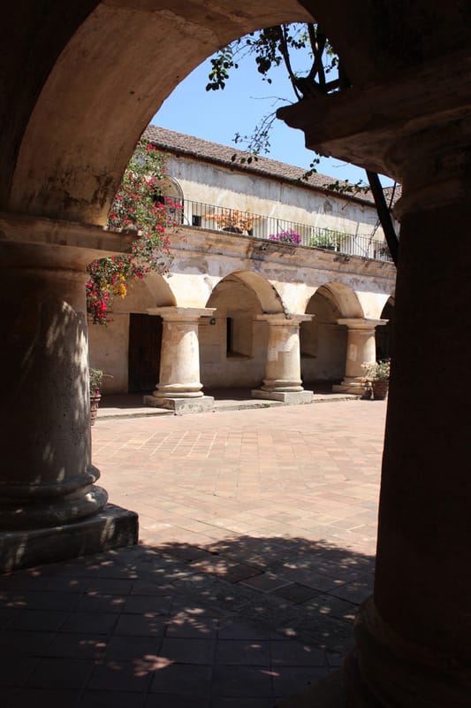 Curbside Classic: 1951 Plymouth In Antigua Guatemala – A Classic In A Classic City 14 IMG 1922