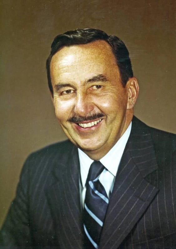 Color press photo of E.M. Estes