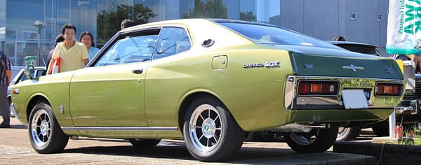 1974_Nissan_Laurel_Hadtop_2000SGX_rear