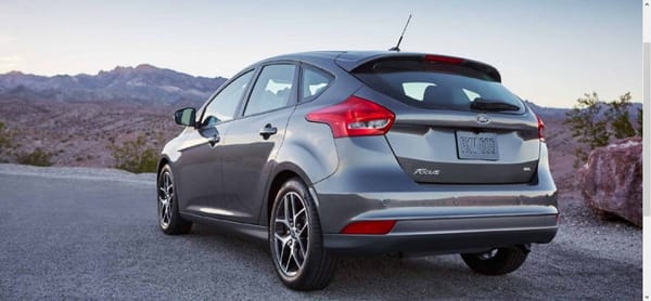 Screenshot 2018 10 17 2018 Ford® Focus Sedan Hatchback Photos Videos Colors 360° Views Ford com2