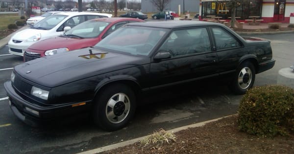 Curbside Classic: 1988 Buick LeSabre and LeSabre T-Type - The Strange Case Of Dr. Jekyll & Mr. Hyde 16 1986BuickLeSabreBlack03