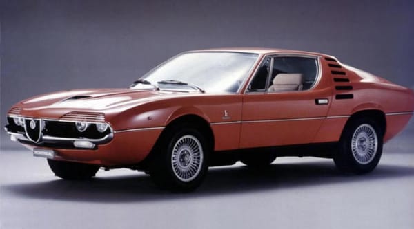 Alfa Romeo Montreal