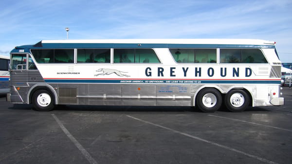 Bus Stop Classics: MCI MC-6 "Supercrusier" - Six Inches Too Far Ahead of Its Time 8 7 1