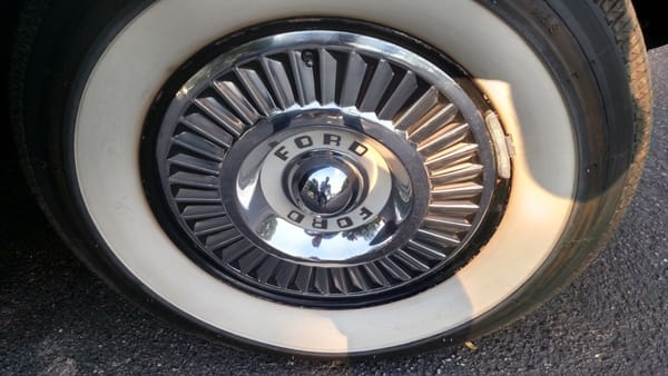 Curbside Classic: 1957 Ford Thunderbird - The Most Perfectly Styled American Car Of The 1950s? 11 1957FordThunderbird09