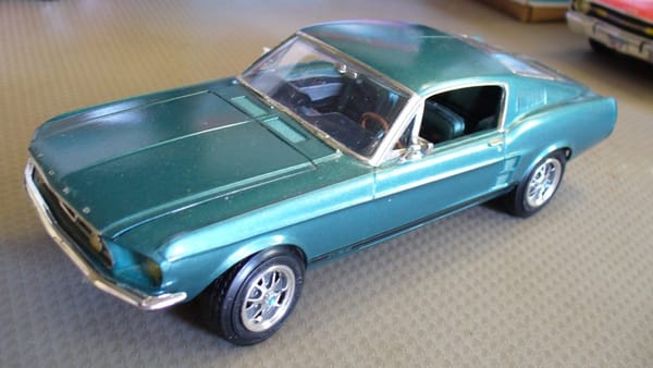 CC In Scale: Models And Colors - Influence And Expression 12 67Mustangblue1