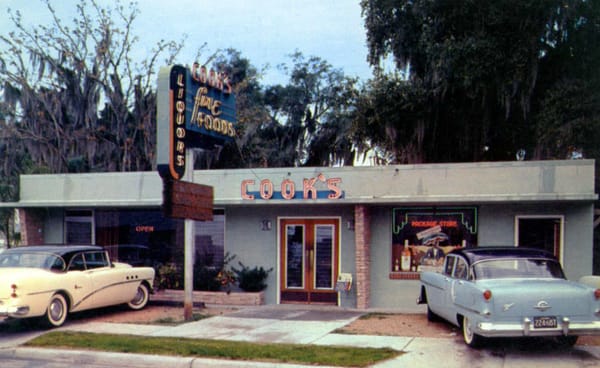 Vintage Postcards: Restaurants And Diners In The '50s & '60s - Colorful Signs And Cars Of The Era 6 Captura de pantalla 2025 06 03 23.47.43 copia e1749020433406