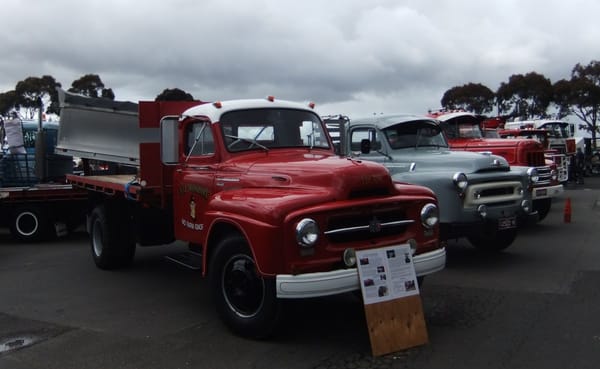 1955 IH AR162 AR180 R200